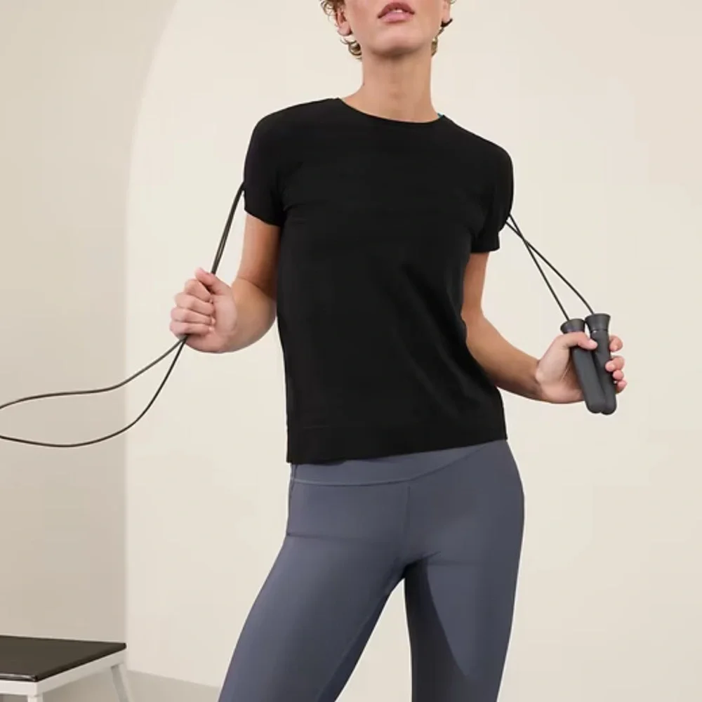 Athleta In Motion Seamless Top Workout Athletic Active Gym Tee Black SZ XS NWT - Picture 3 of 14